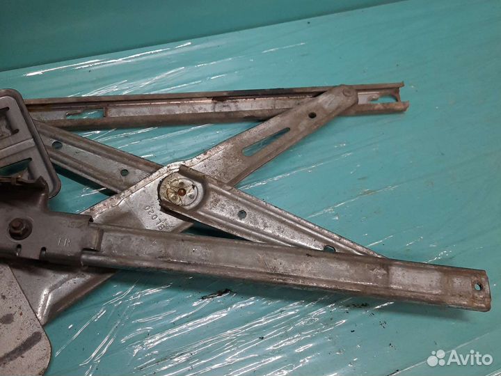 Передний правый стеклоподъёмник chrysler cirrus