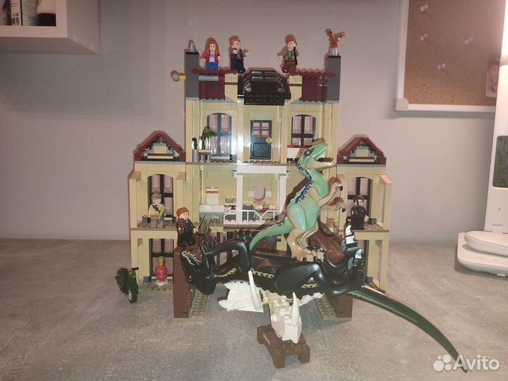 Набор Lego Jurassic World 75930