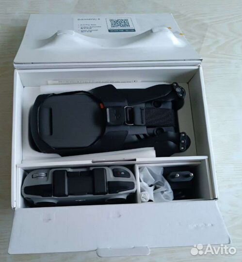 Квадрокоптер DJI Mavic 3