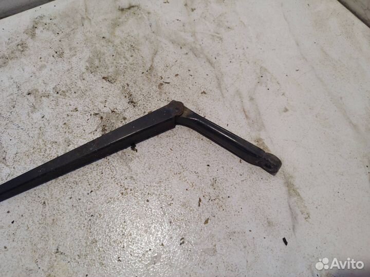 Поводок стеклоочистителя правый Ford Focus DNW