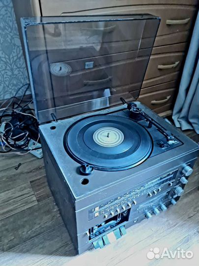 Музыкальный центр radiotehnika с винилом