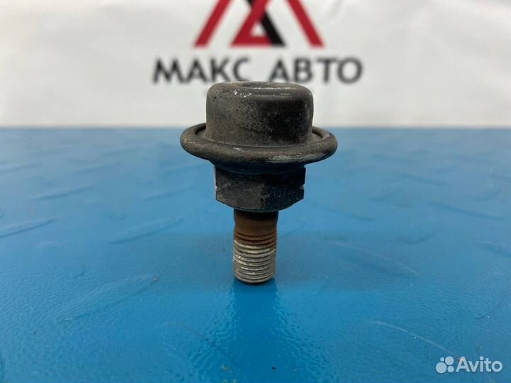 Б/У Регулятор давления топлива Toyota Town Ace 3