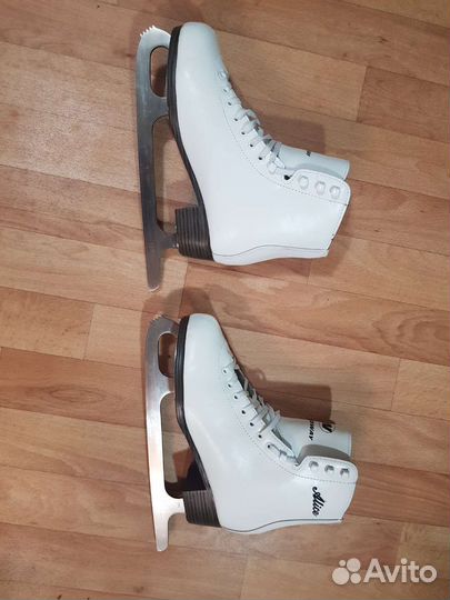 Коньки фигурные женские 38 размер