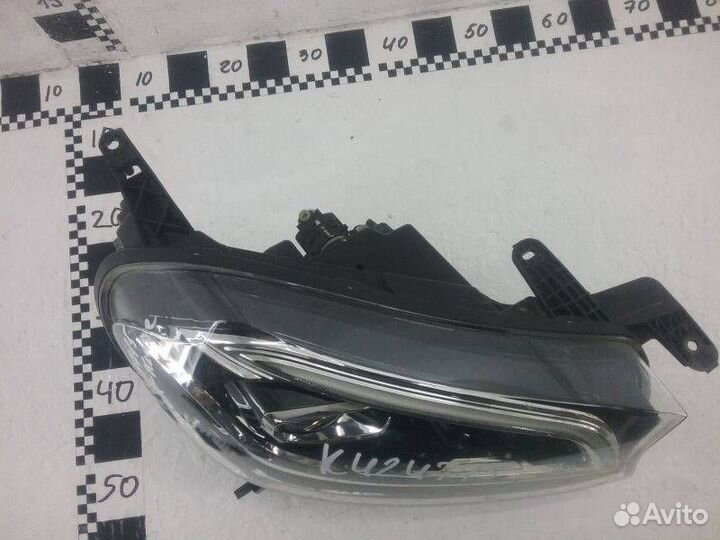 Фара правая Mercedes-Benz X-Class