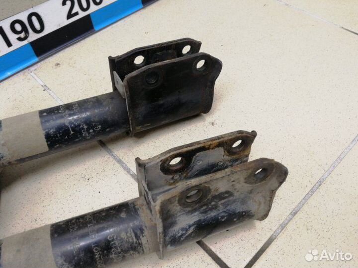 Амортизатор передний Renault Logan 1.4 K7J710 2007