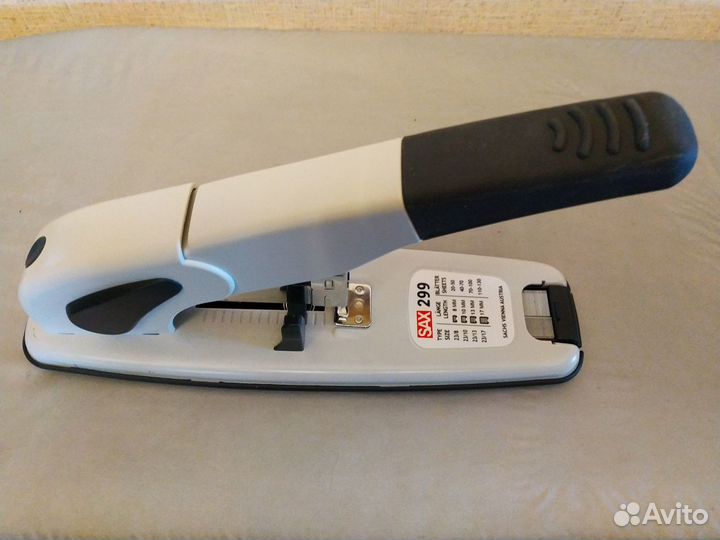 Мощный степлер SAX 299
