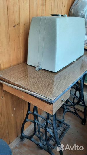 Швейная машинка naumann