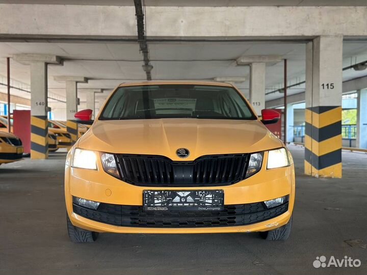Skoda Octavia 1.6 AT, 2018, 302 000 км