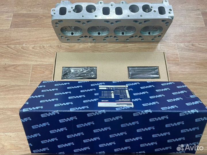 Головка блока на Двигатель на умз 4216 с клапанами