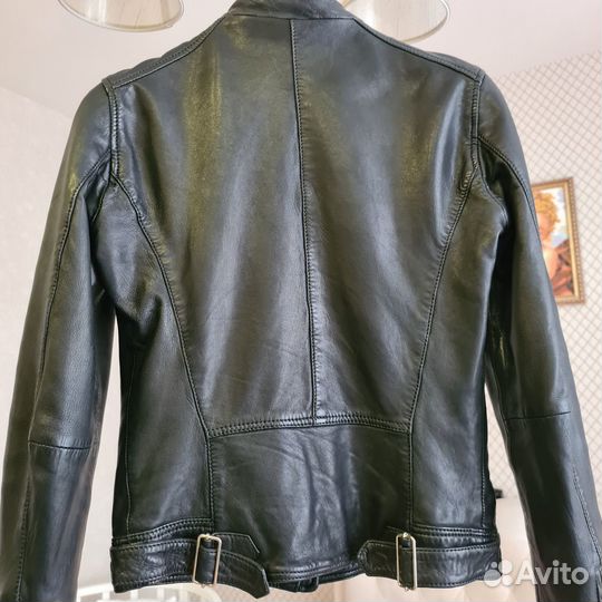 Кожаная куртка massimo dutti