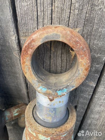 Гидравличиский цилиндр