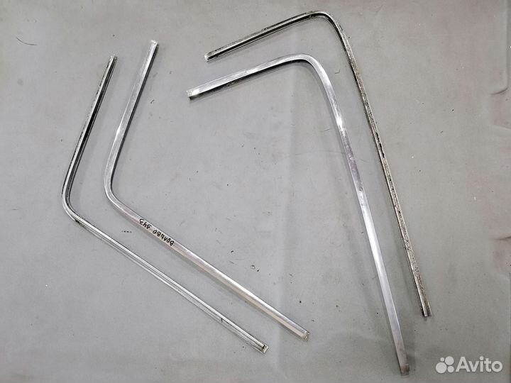Молдинг стекла комплект Volvo 343 1984-1991