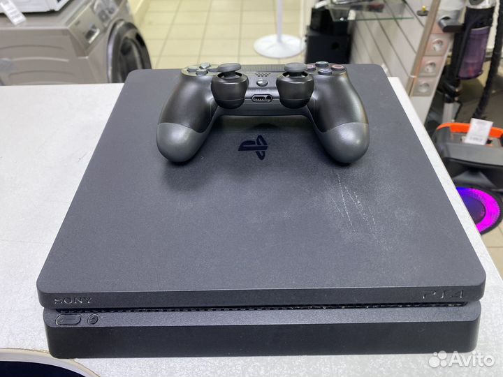 Sony playstation 4 slim