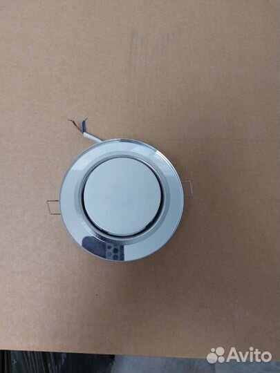 Светильник потолочный встраиваемый