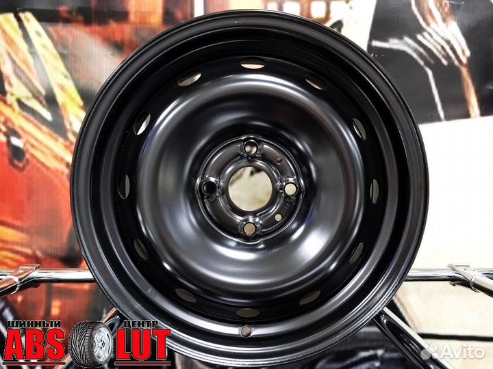 Новые стальные диски R15 на Hyundai Solaris