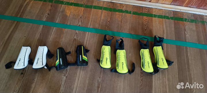 Футбольные щитки demix почти новые