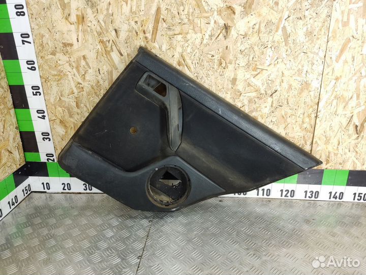 Обшивка двери задней правой Volkswagen Golf 3