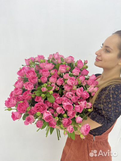 Роза кустовая пионовидная