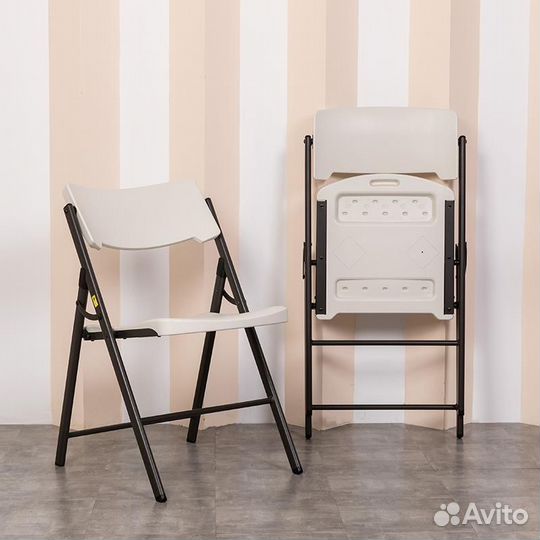 Стул складной пластиковый