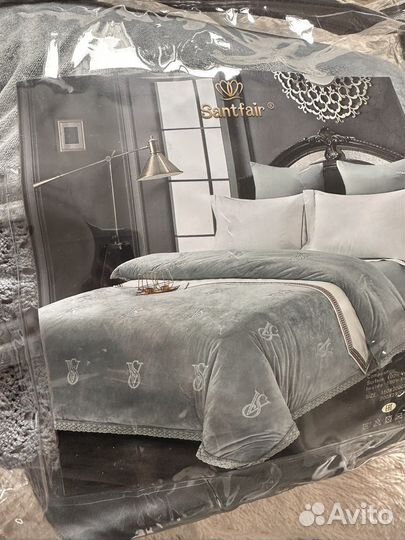 Пледы и покрывало