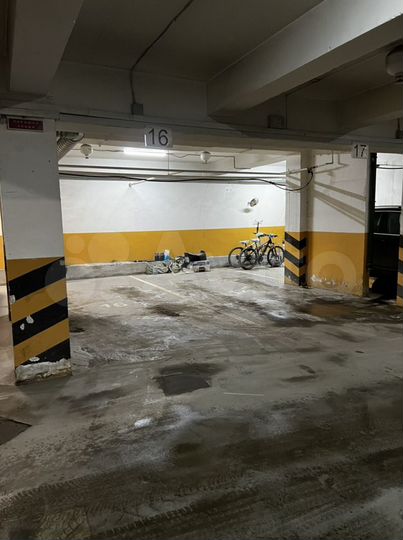 Машиноместо