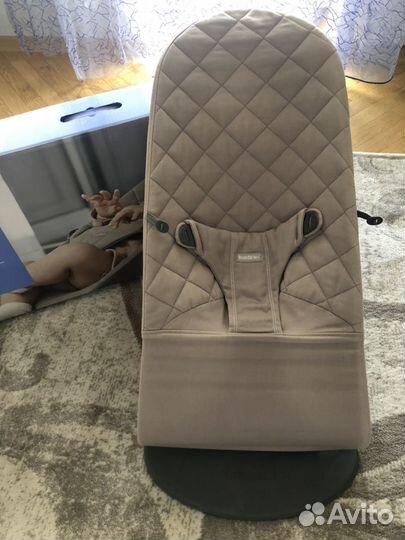 Продаётся шезлонг для самых маленьких baby bjorn о