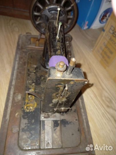 Швейная машина Singer