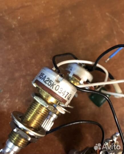 Звукосниматели EMG 81x EMG 81