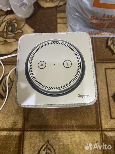 Яндекс станция макс