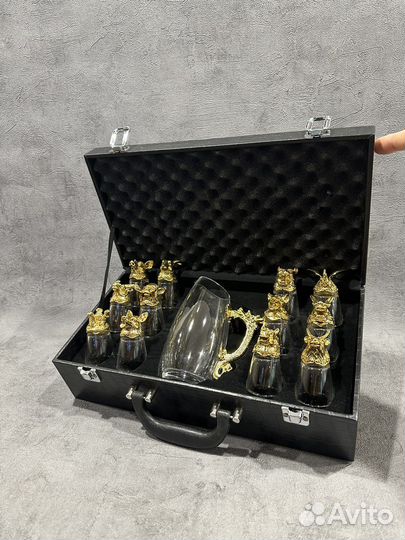Стопки рюмки перевертыши чемодан золото