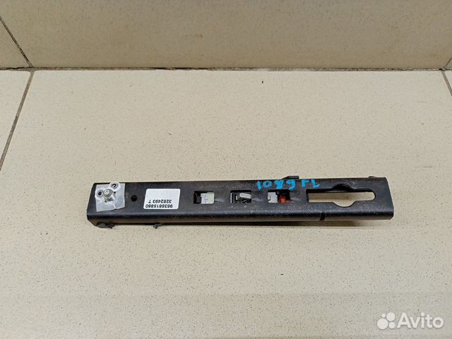 Механизм регулировки ремня безопасности 307 2001-2