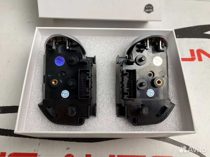 Кнопки рулевого колеса Land Rover Sport