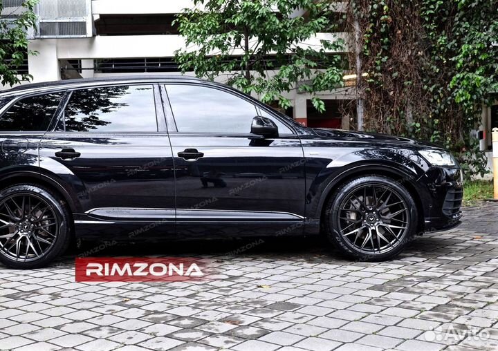 Кованые диски R22 на Audi SQ8