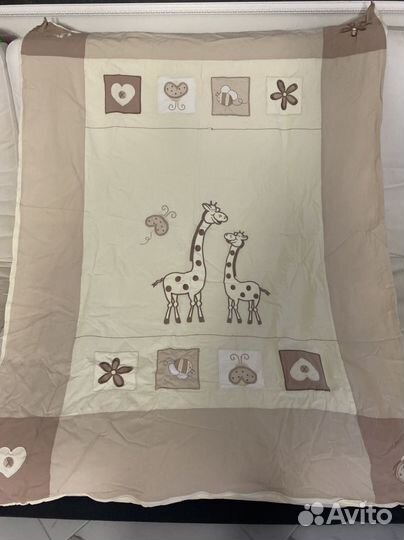 Бортики, балдахин, постельное белье в кроватку б/у