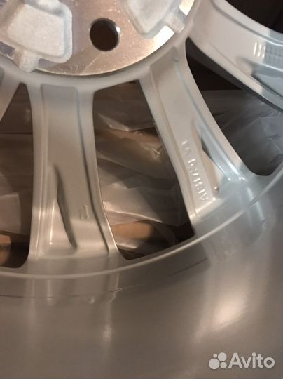 Новый оригинальный диск Volkswagen Tiguan Montana