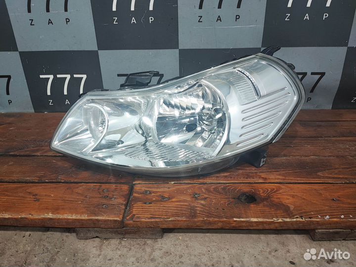 Фара левая Suzuki SX4 1 06-14 Оригинал целая