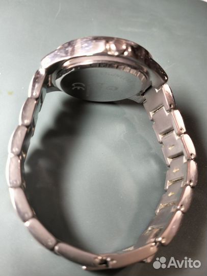 Часы наручные женские кварцевые