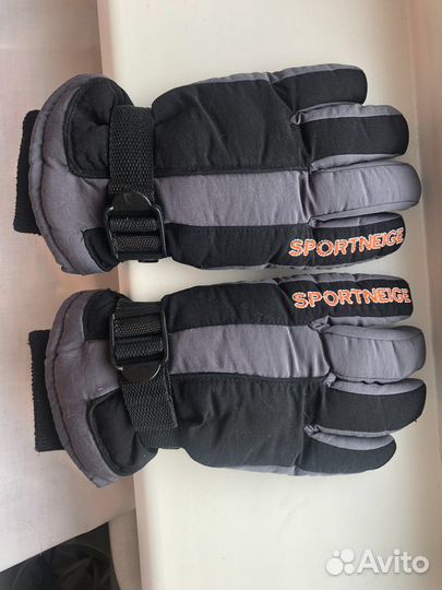 Горнолыжные перчатки