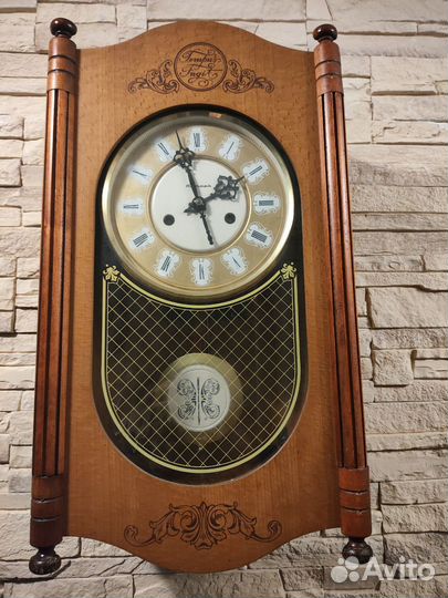 Часы настенные с боем янтарь