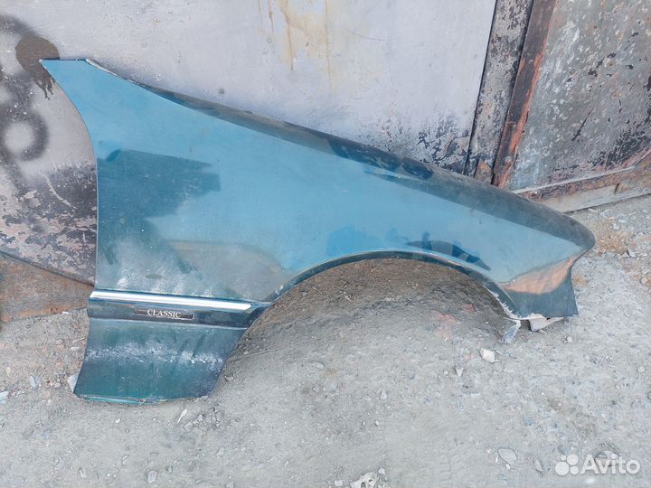 Крыло с дефектами правое mercedes w202