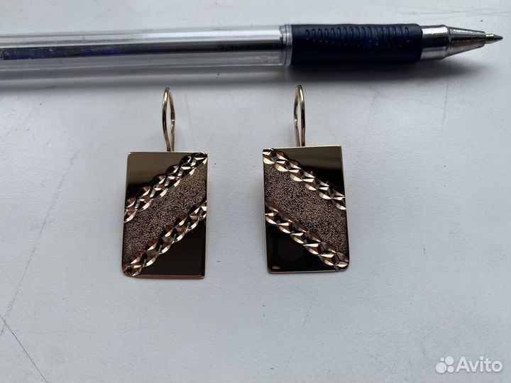 Золотые серьги