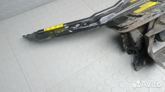 Передняя панель крепления облицовки (телевизор) volvo XC70 1 (KNK22G201)