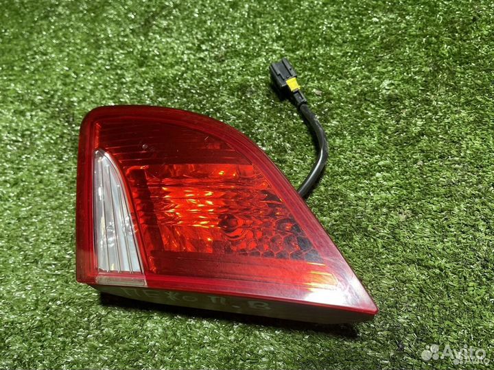 Фонарь правый в крышку Пежо 408 2014