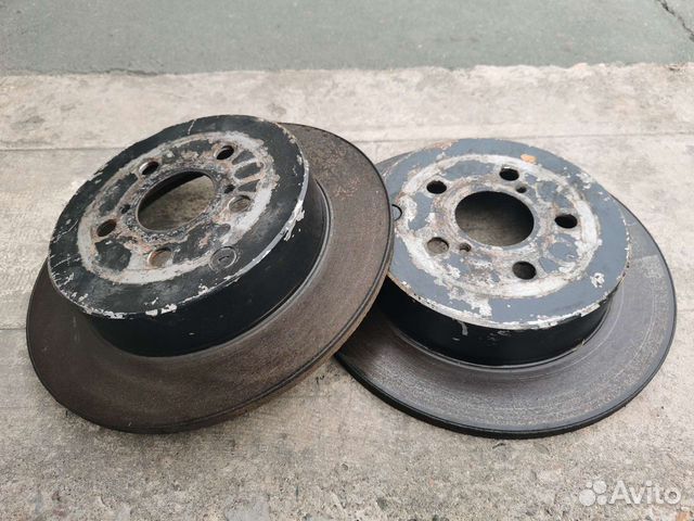 Диск тормозной задний Toyota Avensis 2 поколения