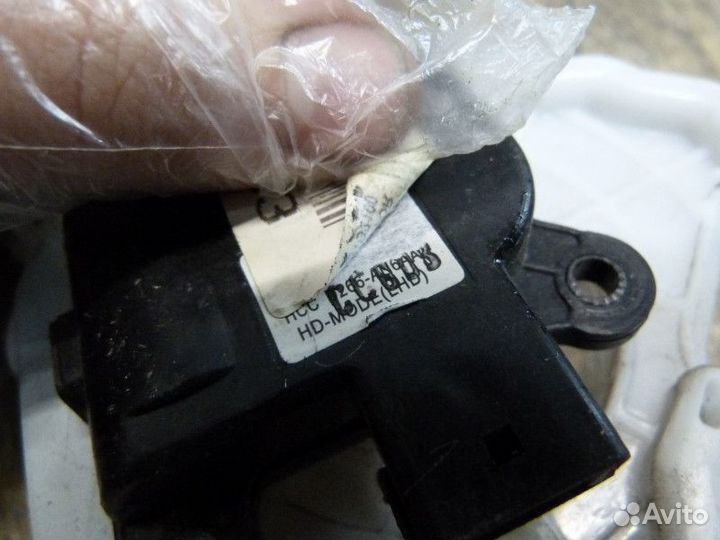 Моторчик заслонки отопителя Hyundai Elantra 2006-2