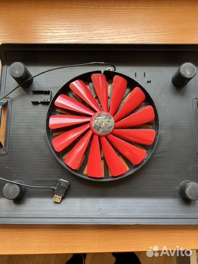 Подставка с охлаждением для ноутбука