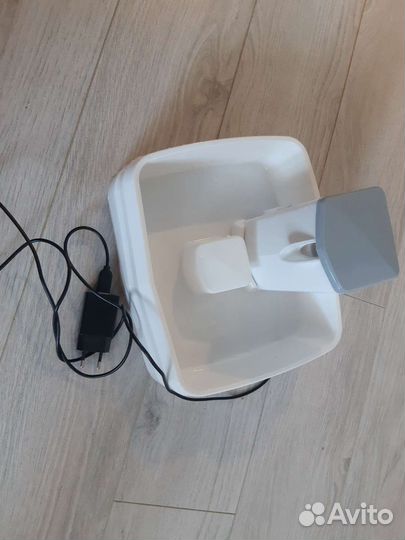 Фонтан поилка для кошек