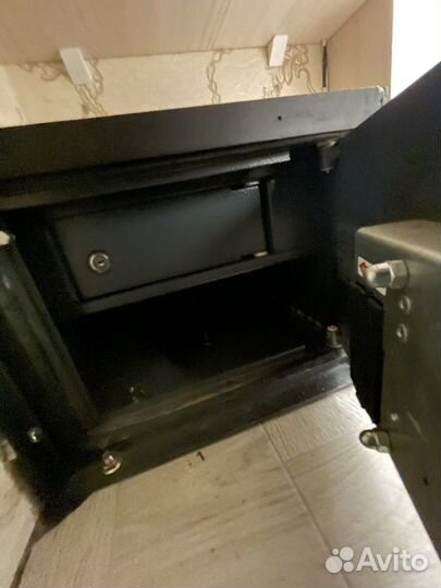 Сейф электронный