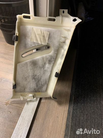 Обшивка стойки задняя правая Mercedes Gl 320 Cdi