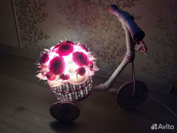 Велосипед, розы